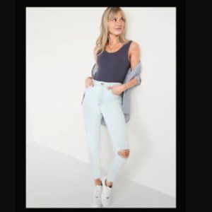 Extra High-Waisted Rockstar 360° Stretch Super-Skinny Ripped Jeans